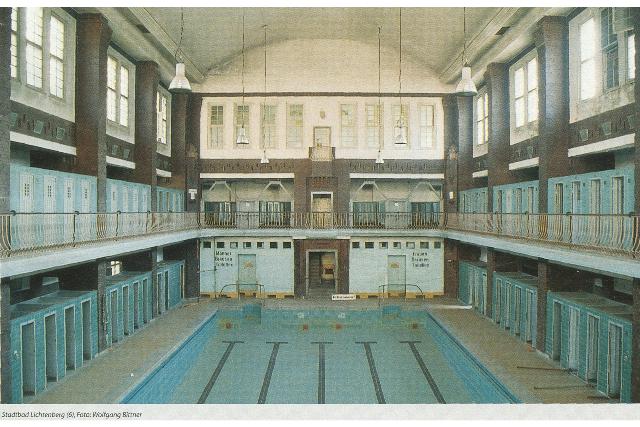 stadtbad_lichtenberg_innen.jpg